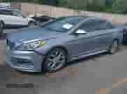 2017 Hyundai Sonata Sport с VIN 5NPE34ABXHH554004, выставлен на аукционе IAAI как лот 42749560 с пробегом 83 243 миль миль и . История ставок и продаж доступна на DreamBid. Изображение 2.