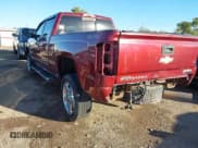 ✅ 2015 Chevrolet Silverado 2500HD High Country • VIN: 1GC1KXE85FF538303 • Lot: 43607471. Wystawiony na IAAI z przebiegiem 216 084 mil. Bezpłatny archiwum sprzedaży aukcyjnych z USA i szczegółowy raport historii pojazdu na DreamBid. Zdjęcie 3.