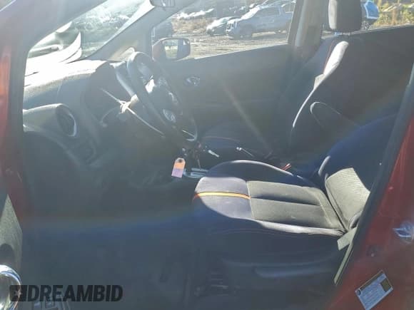 ✅ 2015 Nissan Note SR • VIN: 3N1CE2CP7FL369861 • Lot: 93892085. Listed on Copart with 43,393 mi. Free auction sales archive from the USA and detailed vehicle history report at DreamBid. Image 7.