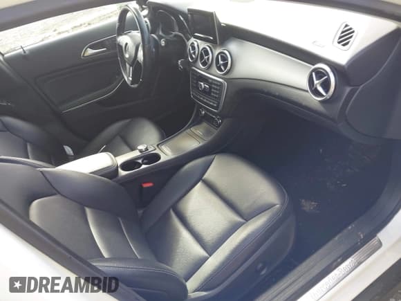 ✅ 2015 Mercedes-Benz GLA 250 • VIN: WDCTG4GBXFJ106671 • Lot: 43816118. Listed on IAAI with 116,659 mi. Free auction sales archive from the USA and detailed vehicle history report at DreamBid. Image 5.
