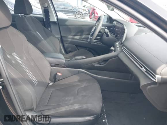 2024 Hyundai Elantra SEL с VIN KMHLM4DG3RU829078, выставлен на аукционе IAAI как лот 43141419 с пробегом 6 334 миль миль и . История ставок и продаж доступна на DreamBid. Изображение 5.