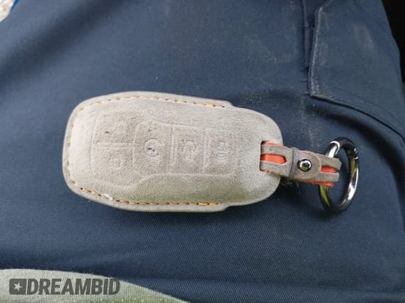 ✅ 2017 Ford Mustang V6 • VIN: 1FA6P8AM7H5275715 • Лот: 42213539. Опубликован ранее на IAAI с пробегом 121 843 миль. Бесплатный доступ к архиву аукционных продаж из США и подробный отчёт об истории автомобиля на DreamBid. Изображение 11.