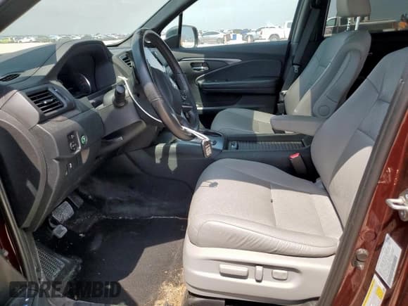 ✅ 2020 Honda Passport EX-L • VIN: 5FNYF8H57LB014709 • Lot: 71562815. Listed on Copart with 73,522 mi. Free auction sales archive from the USA and detailed vehicle history report at DreamBid. Image 7.