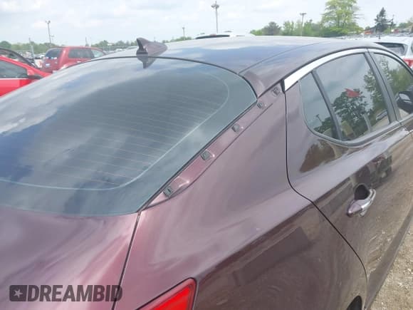 ✅ 2014 Kia Optima LX • VIN: 5XXGM4A7XEG305629 • Lot: 42370105. Listed on IAAI with 240,254 mi. Free auction sales archive from the USA and detailed vehicle history report at DreamBid. Image 6.