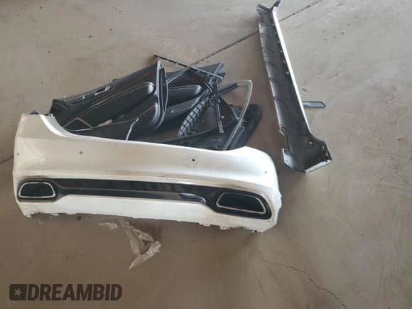 ✅ 2015 Kia K900 Luxury • VIN: KNALW4D49F6017236 • Lot: 68349735. Wystawiony na Copart z przebiegiem 125 630 mil. Bezpłatny archiwum sprzedaży aukcyjnych z USA i szczegółowy raport historii pojazdu na DreamBid. Zdjęcie 12.