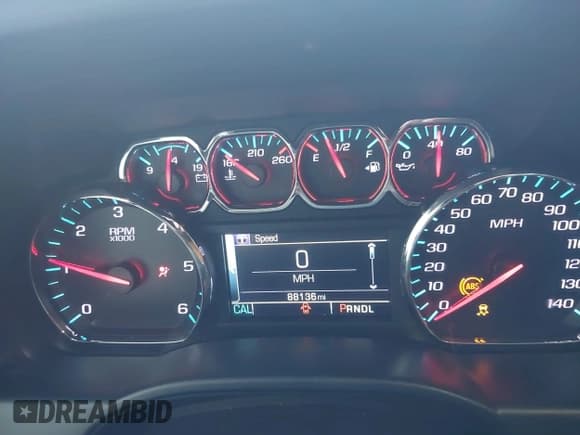 ✅ 2018 Chevrolet Silverado 1500 LTZ • VIN: 3GCUKSEC8JG100483 • Lot: 42757544. Wystawiony na IAAI z przebiegiem 88 136 mil. Bezpłatny archiwum sprzedaży aukcyjnych z USA i szczegółowy raport historii pojazdu na DreamBid. Zdjęcie 7.