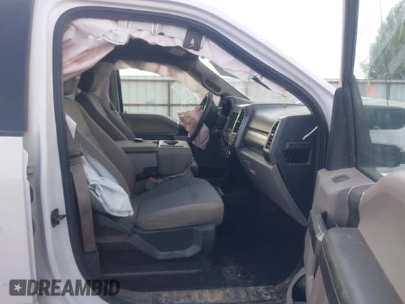 ✅ 2019 Ford F-250 XL • VIN: 1FT7W2B65KED16493 • Lot: 42415773. Listed on IAAI with 143,698 mi. Free auction sales archive from the USA and detailed vehicle history report at DreamBid. Image 5.