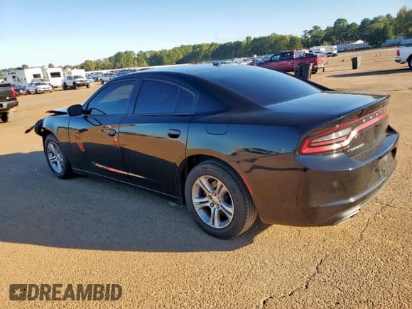 ✅ 2016 Dodge Charger SE • VIN: 2C3CDXBG3GH228895 • Lot: 90708715. Wystawiony na Copart z przebiegiem 131 521 mil. Bezpłatny archiwum sprzedaży aukcyjnych z USA i szczegółowy raport historii pojazdu na DreamBid. Zdjęcie 2.