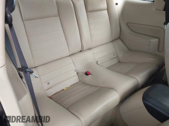 ✅ 2007 Ford Mustang GT Deluxe • VIN: 1ZVHT82H375278641 • Lot: 43571420. Listed on IAAI with 139,690 mi. Free auction sales archive from the USA and detailed vehicle history report at DreamBid. Image 8.