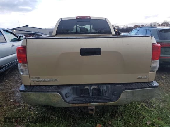 ✅ 2010 Toyota Tundra • VIN: 5TFUM5F14AX010638 • Lot: 92538415. Listed on Copart with 258,894 mi. Free auction sales archive from the USA and detailed vehicle history report at DreamBid. Image 6.
