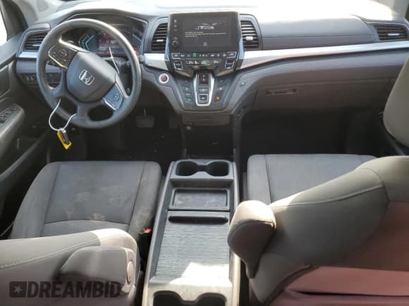 ✅ 2020 Honda Odyssey • VIN: 5FNRL6H4XLB502013 • Lot: 60472595. Listed on Copart with 89,742 mi. Free auction sales archive from the USA and detailed vehicle history report at DreamBid. Image 8.