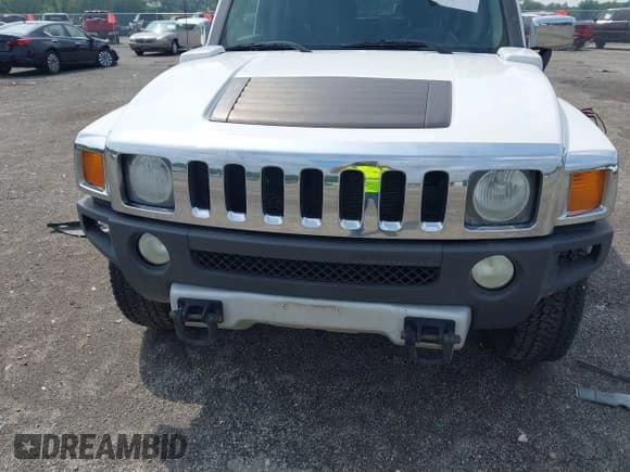 ✅ 2008 Hummer H3 SUV • VIN: 5GTEN13E688202822 • Lot: 42996551. Wystawiony na IAAI z przebiegiem 235 574 mil. Bezpłatny archiwum sprzedaży aukcyjnych z USA i szczegółowy raport historii pojazdu na DreamBid. Zdjęcie 6.