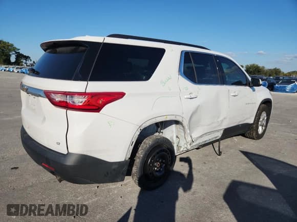 ✅ 2021 Chevrolet Traverse LT Cloth • VIN: 1GNERGKW2MJ206823 • Lot: 85437765. Wystawiony na Copart z przebiegiem 113 992 mil. Bezpłatny archiwum sprzedaży aukcyjnych z USA i szczegółowy raport historii pojazdu na DreamBid. Zdjęcie 3.