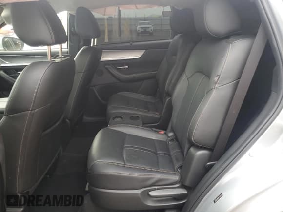 ✅ 2024 Mazda CX-90 Premium • VIN: JM3KKDHD1R1162557 • Лот: 71643675. Опубликован ранее на Copart с пробегом 35 504 миль. Бесплатный доступ к архиву аукционных продаж из США и подробный отчёт об истории автомобиля на DreamBid. Изображение 11.