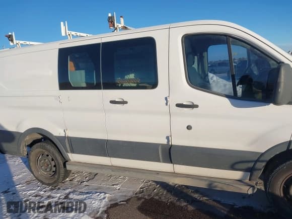 ✅ 2015 Ford Transit Cargo • VIN: 1FTNR1ZM0FKA78069 • Лот: 41396797. Опубликован ранее на IAAI с пробегом 96 001 миль. Бесплатный доступ к архиву аукционных продаж из США и подробный отчёт об истории автомобиля на DreamBid. Изображение 6.