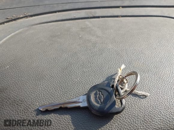 ✅ 2012 Chevrolet Silverado 2500HD • VIN: 1GB2KVCG2CZ253544 • Лот: 42990352. Опубликован ранее на IAAI с пробегом 334 578 миль. Бесплатный доступ к архиву аукционных продаж из США и подробный отчёт об истории автомобиля на DreamBid. Изображение 11.