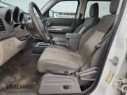 ✅ 2007 Dodge Nitro SLT • VIN: 1D8GT58K57W718953 • Lot: 90119395. Wystawiony na Copart z przebiegiem 163 241 mil. Bezpłatny archiwum sprzedaży aukcyjnych z USA i szczegółowy raport historii pojazdu na DreamBid. Zdjęcie 7.