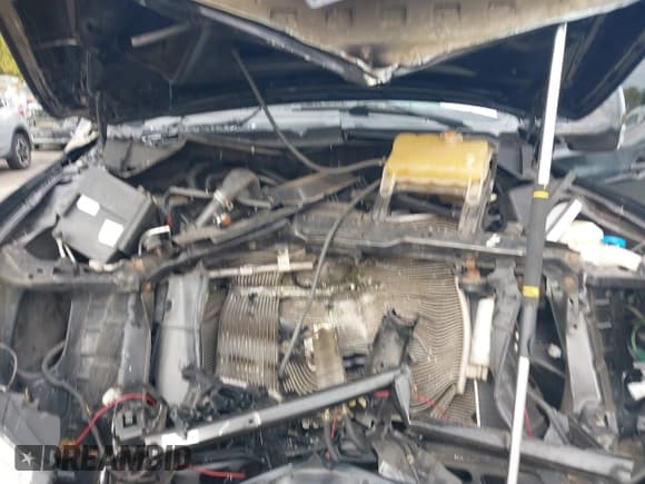 ✅ 2014 Nissan NV SV • VIN: 1N6BF0KX8EN102638 • Lot: 43439339. Listed on IAAI with 145,364 mi. Free auction sales archive from the USA and detailed vehicle history report at DreamBid. Image 10.