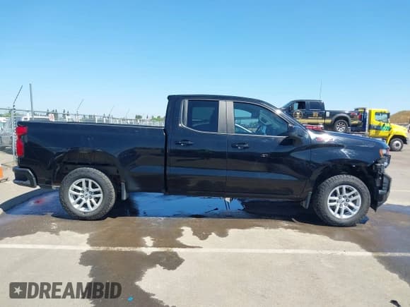 ✅ 2019 Chevrolet Silverado 1500 RST • VIN: 1GCRYEED9KZ245189 • Lot: 42193478. Wystawiony na IAAI z przebiegiem 90 974 mil. Bezpłatny archiwum sprzedaży aukcyjnych z USA i szczegółowy raport historii pojazdu na DreamBid. Zdjęcie 13.