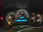 2003 Chevrolet Suburban Z71 z VIN 3GNFK16Z93G197080, wystawiony jako Copart lot #79689684 z przebiegiem 254 809 mil mil oraz Szkoda całkowita • Salvage title. Historia ofert i sprzedaży dostępna na DreamBid. Obrazek 9.