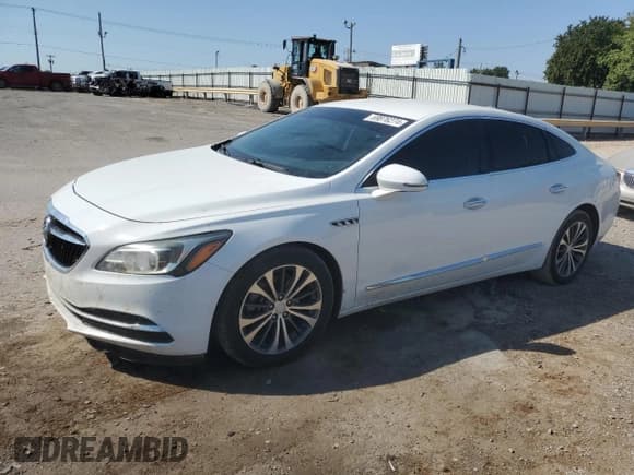 ✅ 2017 Buick LaCrosse Essence • VIN: 1G4ZP5SS5HU175410 • Lot: 69876274. Wystawiony na Copart z przebiegiem 102 638 mil. Bezpłatny archiwum sprzedaży aukcyjnych z USA i szczegółowy raport historii pojazdu na DreamBid. Zdjęcie 1.