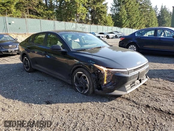 ✅ 2025 Kia K4 EX • VIN: 3KPFU4DE2SE013788 • Лот: 84991295. Опубликован ранее на Copart с пробегом 21 444 миль. Бесплатный доступ к архиву аукционных продаж из США и подробный отчёт об истории автомобиля на DreamBid. Изображение 4.