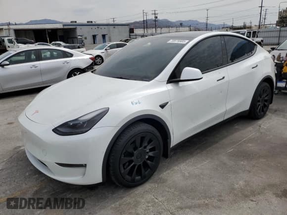 ✅ 2022 Tesla Model Y Long Range • VIN: 7SAYGDEE1NF540740 • Lot: 70879985. Wystawiony na Copart z przebiegiem 29 702 mil. Bezpłatny archiwum sprzedaży aukcyjnych z USA i szczegółowy raport historii pojazdu na DreamBid. Zdjęcie 1.