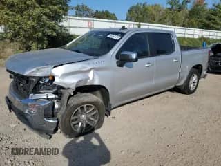 2021 Chevrolet Silverado 1500 LT z VIN 3GCUYDED3MG108398, wystawiony jako Copart lot #80563155 z przebiegiem 157 461 mil mil oraz Szkoda całkowita • Salvage title. Historia ofert i sprzedaży dostępna na DreamBid. Obrazek 1.