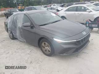 2025 Hyundai Elantra SE с VIN KMHLL4DG8SU910392, выставлен на аукционе IAAI как лот 43174872 с пробегом 6 028 миль миль и . История ставок и продаж доступна на DreamBid. Изображение 1.