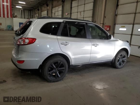 ✅ 2012 Hyundai Santa Fe GLS • VIN: 5XYZG3AB9CG118681 • Lot: 77802964. Listed on Copart with 140,465 mi. Free auction sales archive from the USA and detailed vehicle history report at DreamBid. Image 3.