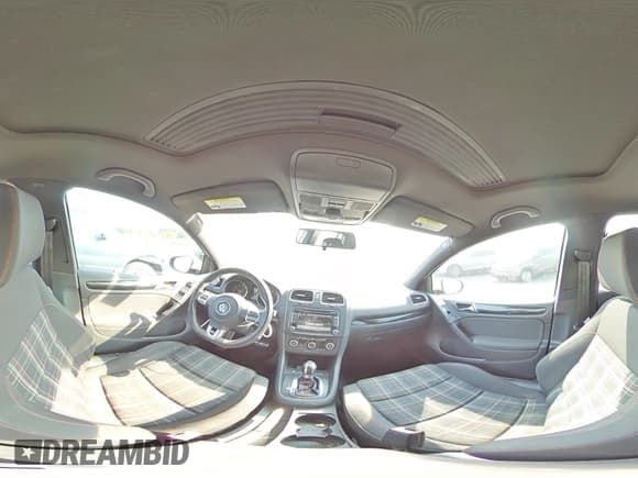 ✅ 2012 Volkswagen Golf GTI w/Conv & Sunroof PZEV • VIN: WVWHD7AJ5CW325137 • Lot: 69881744. Wystawiony na Copart z przebiegiem 117 558 mil. Bezpłatny archiwum sprzedaży aukcyjnych z USA i szczegółowy raport historii pojazdu na DreamBid. Zdjęcie 13.