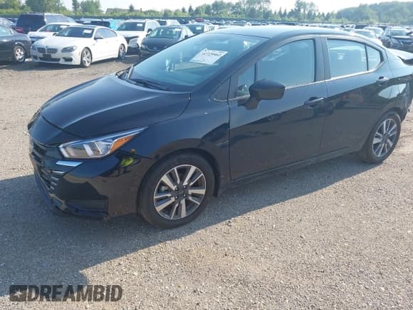 ✅ 2023 Nissan Versa SV • VIN: 3N1CN8EV7PL826507 • Лот: 42729962. Опубликован ранее на IAAI с пробегом 19 568 миль. Бесплатный доступ к архиву аукционных продаж из США и подробный отчёт об истории автомобиля на DreamBid. Изображение 2.