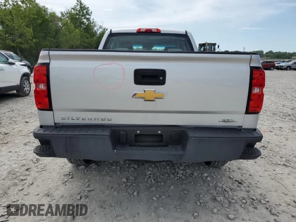 ✅ 2018 Chevrolet Silverado 1500 LS • VIN: 1GCRCNEH0JZ287301 • Лот: 61729555. Опубликован ранее на Copart с пробегом 208 002 миль. Бесплатный доступ к архиву аукционных продаж из США и подробный отчёт об истории автомобиля на DreamBid. Изображение 6.