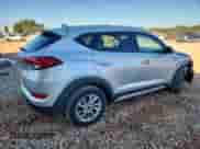 2018 Hyundai Tucson SEL z VIN KM8J33A43JU609068, wystawiony jako Copart lot #89866985 z przebiegiem 171 397 mil mil oraz Czysty tytuł • Clean title. Historia ofert i sprzedaży dostępna na DreamBid. Obrazek 3.