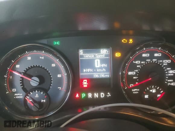 ✅ 2011 Dodge Charger Rallye • VIN: 2B3CL3CG7BH597355 • Лот: 70830125. Опубликован ранее на Copart с пробегом 196 196 миль. Бесплатный доступ к архиву аукционных продаж из США и подробный отчёт об истории автомобиля на DreamBid. Изображение 9.