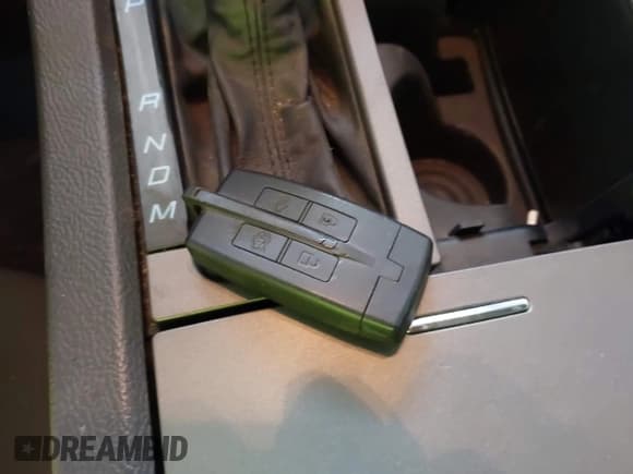 ✅ 2010 Ford Taurus SEL • VIN: 1FAHP2EW8AG105732 • Lot: 43116803. Listed on IAAI with 172,280 mi. Free auction sales archive from the USA and detailed vehicle history report at DreamBid. Image 11.