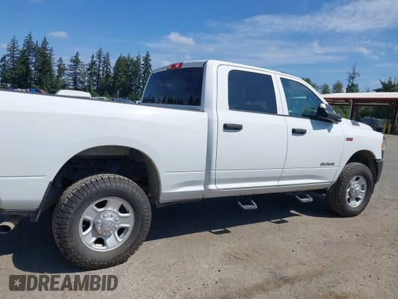✅ 2019 Ram 2500 Tradesman • VIN: 3C6UR5CJ8KG518257 • Lot: 42921553. Wystawiony na IAAI z przebiegiem 155 126 mil. Bezpłatny archiwum sprzedaży aukcyjnych z USA i szczegółowy raport historii pojazdu na DreamBid. Zdjęcie 13.