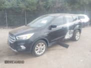 ✅ 2017 Ford Escape SE • VIN: 1FMCU9GD3HUA35646 • Lot: 43285904. Wystawiony na IAAI z przebiegiem Nie podano. Bezpłatny archiwum sprzedaży aukcyjnych z USA i szczegółowy raport historii pojazdu na DreamBid. Zdjęcie 2.