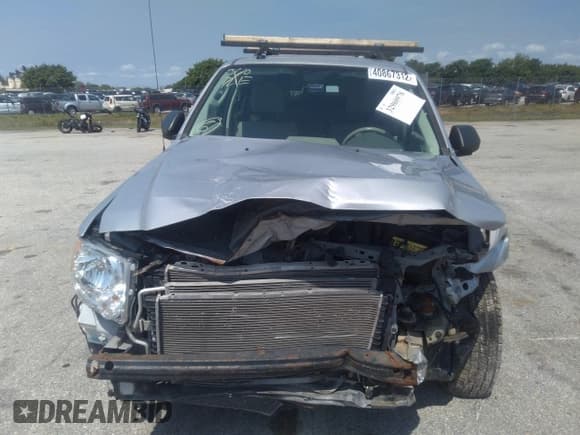 ✅ 2011 Ford Escape Hybrid • VIN: 1FMCU5K31BKB88021 • Lot: 32960978. Listed on IAAI with 178,017 mi. Free auction sales archive from the USA and detailed vehicle history report at DreamBid. Image 6.