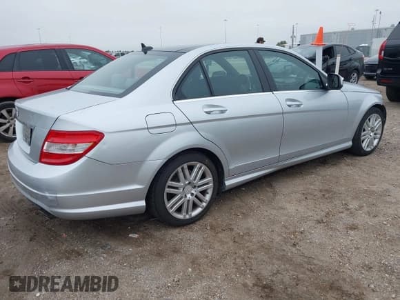 ✅ 2008 Mercedes-Benz C 300 Sport • VIN: WDDGF54X18R018330 • Lot: 43807633. Listed on IAAI with 89,729 mi. Free auction sales archive from the USA and detailed vehicle history report at DreamBid. Image 4.