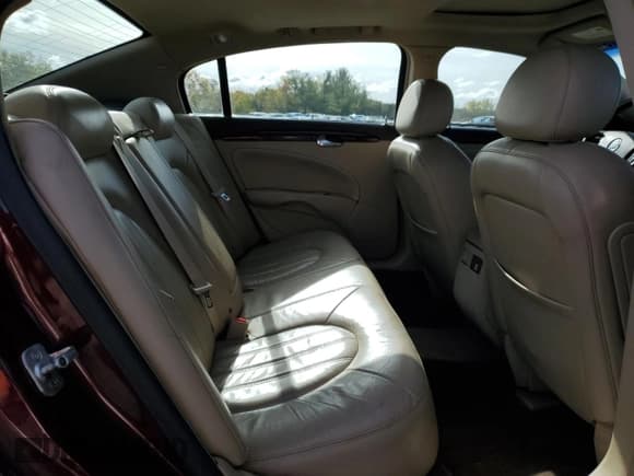 ✅ 2007 Buick Lucerne CXL • VIN: 1G4HD57227U140741 • Лот: 90361015. Опубликован ранее на Copart с пробегом 133 110 миль. Бесплатный доступ к архиву аукционных продаж из США и подробный отчёт об истории автомобиля на DreamBid. Изображение 10.