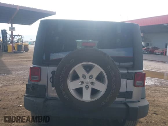 ✅ 2018 Jeep Wrangler Unlimited Sport S • VIN: 1C4HJWDG3JL930114 • Лот: 43692672. Опубликован ранее на IAAI с пробегом 67 386 миль. Бесплатный доступ к архиву аукционных продаж из США и подробный отчёт об истории автомобиля на DreamBid. Изображение 15.