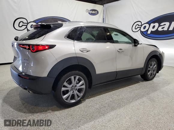 ✅ 2024 Mazda CX-30 S Premium • VIN: 3MVDMBDM3RM680564 • Lot: 86889375. Wystawiony na Copart z przebiegiem 32 445 mil. Bezpłatny archiwum sprzedaży aukcyjnych z USA i szczegółowy raport historii pojazdu na DreamBid. Zdjęcie 3.