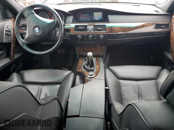 ✅ 2006 BMW 5 Series 550i • VIN: WBANB535X6CP01198 • Лот: 81140235. Опубликован ранее на Copart с пробегом 107 754 миль. Бесплатный доступ к архиву аукционных продаж из США и подробный отчёт об истории автомобиля на DreamBid. Изображение 8.