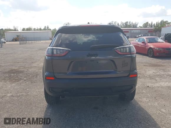 ✅ 2022 Jeep Cherokee X • VIN: 1C4PJMCX7ND556012 • Lot: 43735254. Wystawiony na IAAI z przebiegiem 78 066 mil. Bezpłatny archiwum sprzedaży aukcyjnych z USA i szczegółowy raport historii pojazdu na DreamBid. Zdjęcie 16.