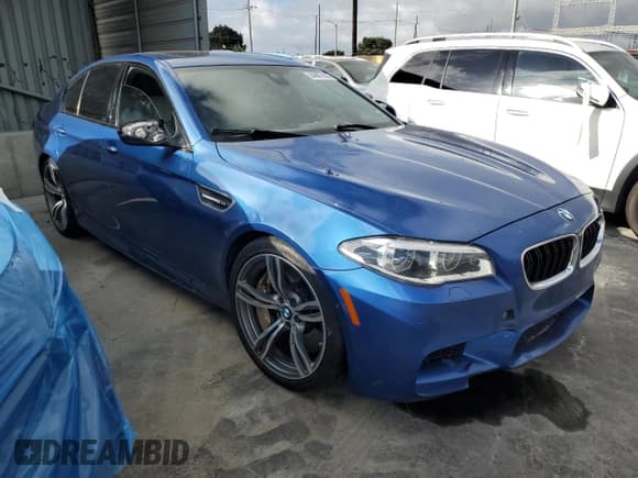 ✅ 2016 BMW M5 • VIN: WBSFV9C5XGG343416 • Lot: 84987105. Listed on Copart with 54,911 mi. Free auction sales archive from the USA and detailed vehicle history report at DreamBid. Image 4.