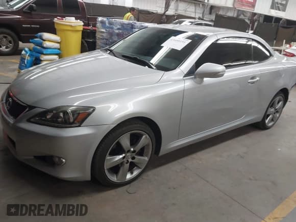 ✅ 2011 Lexus IS 250 C • VIN: JTHFF2C26B2520565 • Лот: 43688191. Опубликован ранее на IAAI с пробегом 196 650 миль. Бесплатный доступ к архиву аукционных продаж из США и подробный отчёт об истории автомобиля на DreamBid. Изображение 17.