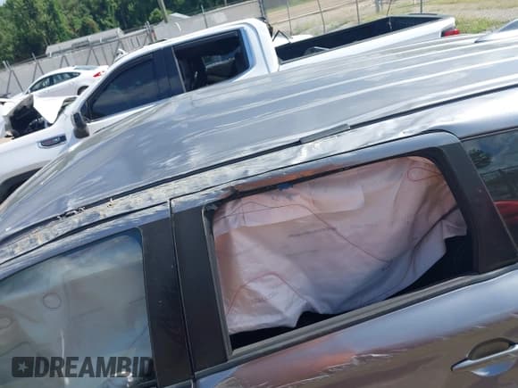 ✅ 2018 Mitsubishi Outlander SE • VIN: JA4AD3A30JJ005028 • Lot: 42613894. Listed on IAAI with 157,940 mi. Free auction sales archive from the USA and detailed vehicle history report at DreamBid. Image 22.