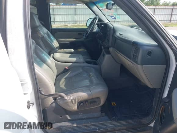 2002 Chevrolet Tahoe LS with VIN 1GNEC13Z22R147231, listed as a IAAI auction lot 42317819 with 227,904 mi miles and . Bid and sale history available at DreamBid. Image 5.