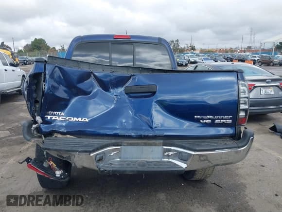 ✅ 2006 Toyota Tacoma PreRunner • VIN: 3TMJU62N56M009089 • Lot: 41524015. Wystawiony na IAAI z przebiegiem 168 653 mil. Bezpłatny archiwum sprzedaży aukcyjnych z USA i szczegółowy raport historii pojazdu na DreamBid. Zdjęcie 16.